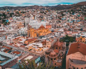 墨西哥瓜納華托Guanajuato｜7大必去景點：木乃伊博物館、親吻小巷、街遊音樂會🎶